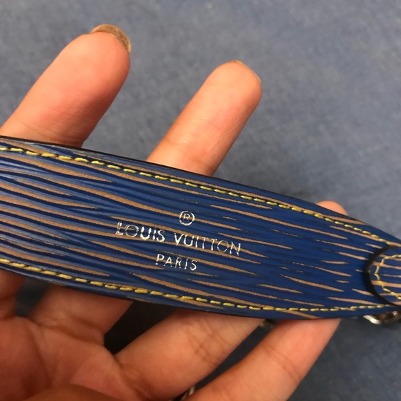 SOLD Louis Vuitton Epi Leather TWIST WalletonChain - Picture 7 of 8